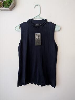 nwt devotion by cyrus stretch knit top